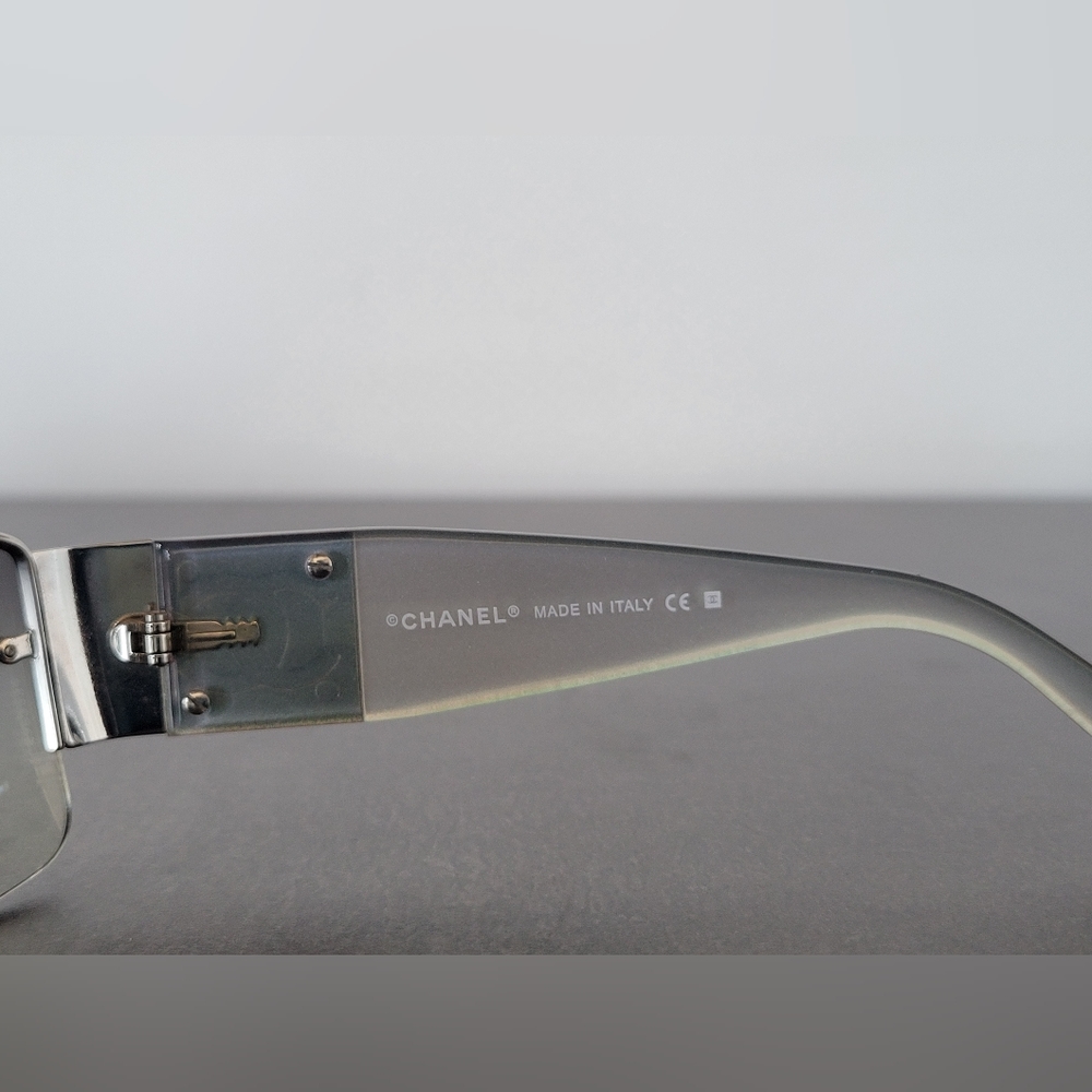 Vintage Chanel 4117-B Sunglasses - Picture 8 of 12